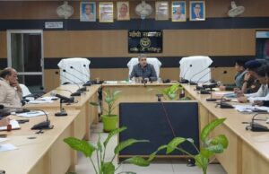 राष्ट्रीय सड़क सुरक्षा माह को लेकर जिलाधिकारी की अध्यक्षता में हुई बैठक, जीरो फैटिलिटी का लक्ष्य