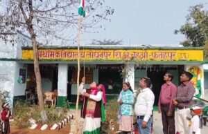 बहुआ क्षेत्र में हेमलता पटेल की उपस्थिति में 77वां गणतंत्र दिवस धूमधाम से सम्पन्न