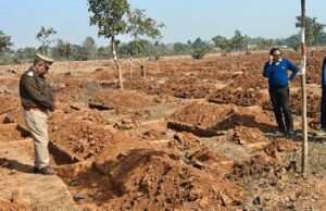 वनाधिकारियों ने वन ब्लॉक क्षेत्र बसहरा का निरीक्षण दिए दिशा निर्देश