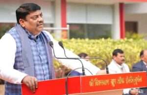 परीक्षा को बोझ न समझें विद्यार्थी : डॉ. वेद प्रकाश सिंह