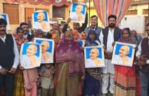 मऊआइमा में कांग्रेसियों ने मनरेगा बचाओ कार्यक्रम का किया आयोजन