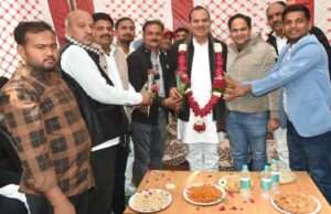 सामाजिक मिलन सम्मान समारोह में पूर्व सांसद का किया भव्य स्वागत