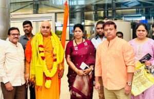 जगदगुरू शंकराचार्य स्वामी अधोक्षजानंद देवतीर्थ ने माघ मेला के लिए किया प्रस्थान