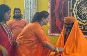 बांग्लादेश में हिन्दुओं पर हो रहे हमले सरकार रोके रू स्वामी राजेश्वरी नंद गिरि