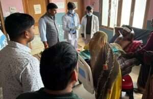 नगर पालिका अध्यक्ष फौजी बने मानवता की मिसाल, सड़क हादसे में दिव्यांग हुए युवक के इलाज की पूरी जिम्मेदारी ली