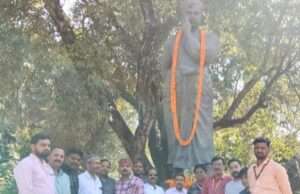 देशहित,निष्पक्ष पत्रकारिता सच्ची श्रद्धांजलि – कुन्दन श्रीवास्तव एनयूजे प्रयागराज ने आजाद की प्रतिमा पर माल्यार्पण कर दी श्रद्धांजलि