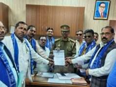 बिरहा गायिका रूचि यादव व उनकी टीम पर भड़के बसपा के नेता