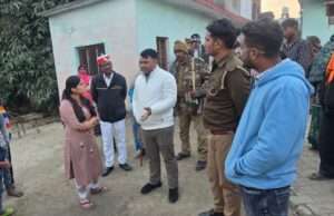 डीएम के जानता दर्शन मे मिले निर्देश एसडीएम कसया ने किया मामले का निस्तारण