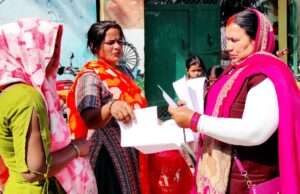 ग्राम प्रधान के प्रयास से लगा एसआईआर कैंप, सैकड़ों ग्रामीणों को मिली राहत