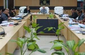 आकांक्षी जनपद/ब्लॉक कार्यक्रम की समीक्षा बैठक में डीएम ने दिए सख्त निर्देश