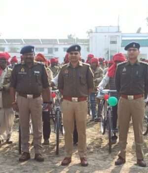 14 थानों के 152 चौकीदारों को प्रदान की गई साइकिल