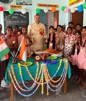 ग्रामीण प्रतिभाओं को मिला सम्मान, विधायक विनय वर्मा ने मेधावी खिलाड़ियों को किया पुरस्कृत