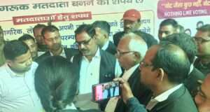 अधिवक्ता की निर्मम हत्या के विरोध में खागा के वकीलों ने राज्यपाल को भेजा ज्ञापन