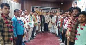 खागा विधानसभा के दो दर्जन नवयुवकों ने थामा कांग्रेस का हाथ