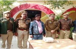 पत्नी की हत्या का आरोपी चढ़ा पुलिस के हत्थे