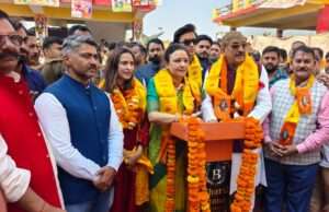 महोत्सव में प्रमोद व मोना ने सौ करोड़ की परियोजनाओं की सौपी सौगात