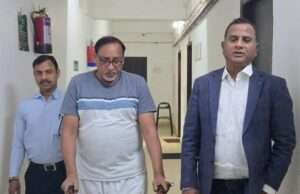 वाराणसी में सफल टोटल नी रिप्लेसमेंट, वरिष्ठ नेत्र रोग विशेषज्ञ को मिली नई रफ्तार