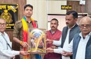 सिविल लाइंस के चौकी प्रभारी का हुआ सम्मान