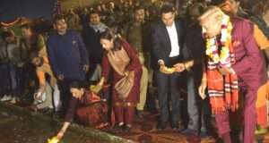 डीएम व एसपी व प्रमोद तथा मोना ने किया परम्परागत दीपदान