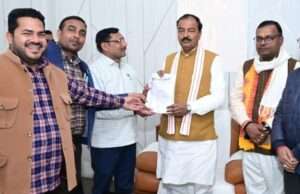 प्रेस क्लब सिराथू ने उपमुख्यमंत्री को दिया ज्ञापन