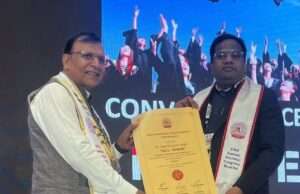 सर्जरी के क्षेत्र में उत्कृष्ट कार्य के लिए डॉ. जे. एन. सिंह को सम्मानित किया गया