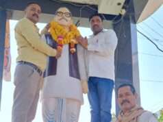 कर्पूरी ठाकुर की 38वीं पुण्यतिथि पर सविता महासभा ने दी श्रद्धांजलि