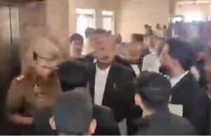 लिफ्ट में डेढ़ घंटे फंसा रहा युवक,पुलिस ने सुरक्षित निकाला