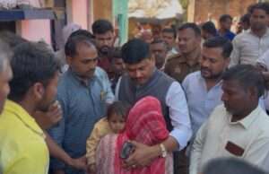 दुःख की घड़ी में ढाल बने नगर अध्यक्ष: हादसे में युवक की मौत पर बढ़ाया मदद का हाथ