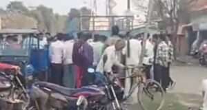 बाइक-रिक्शे कि टक्कर में बच्चा हुआ घायल