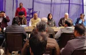 महा शिवरात्री के देखते हुए गोला कोतवाली मे पीस कमेटी की बैठक