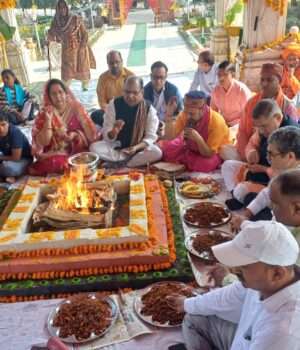 बजाज हिंदुस्थान शुगर मिल गोला मे धुम्रपान से मनाया गया 29 वां वार्षिकोत्सव