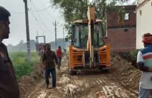 डीएम के निर्देश पर रुका भोगांव–पचेवरा मार्ग निर्माण शुरू