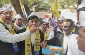 नियुक्ति न होने से नाराज सफाईकर्मी अभ्यर्थी चढ़ा 80 फीट ऊंचे टावर पर