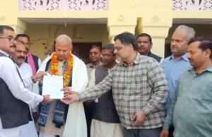 व्यापारियों ने सांसद नरेश उत्तम पटेल को सौंपा ज्ञापन