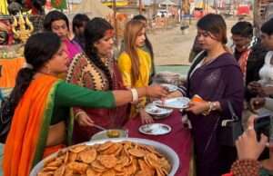 तीर्थराज में अन्नदान से अक्षय पुण्य की प्राप्ति:कल्याणीनंद गिरि