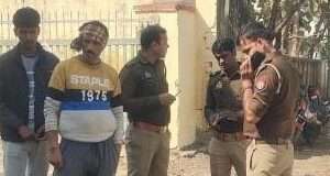 मेजारोड़ रेलवे स्टेशन मोहल्ले सड़क किनारे मिला अज्ञात बजुर्ग का शव