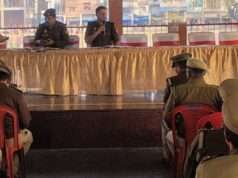 पुलिस क्षेत्राधिकारी ने शिवरात्रि के दौरान लगे पुलिस कर्मचारियों की ब्रीफिंग