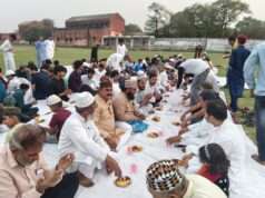 क्रिकेटरों और हॉकी खिलाड़ियों ने कराया इफ्तार