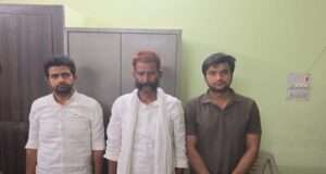 आदर्श कोल्ड स्टोरेज में घटित घटना में पूर्व मंत्री सहित तीन गिरफ्तार-वीडियों देखें.