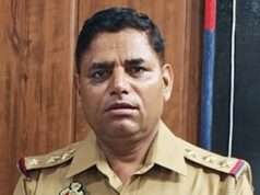 सुल्तानपुरअखंड नगर थाने के प्रभारी निरीक्षक अरुण द्विवेदी को लगी गोली