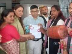 सरकार का यह कहना हास्यप्रद है कि गैस की कोई कमी नहींरू अंजनी सरोज