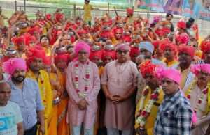 कलश यात्रा में उमड़ी श्रद्धालुओं की भीड़, पार्थिव शिवलिंग निर्माण व भंडारे का आयोजन