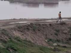 रेणु नदी में अवैध खनन का खेल जारी, अधिकारी बने मूकदर्शक