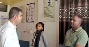 जिलाधिकारी ने उच्च प्राथमिक विद्यालय एवं ऑगनबाड़ी केन्द्र का किया आकस्मिक निरीक्षण