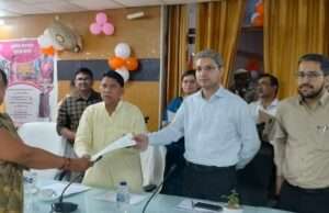 आंगनबाड़ी कार्यकत्रियों को नियुक्ति पत्र व स्मार्टफोन वितरण, 53 केंद्रों का हुआ लोकार्पण
