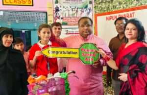 99% अंक लाकर सना बनी स्कूल टॉपर, मेधा अलंकरण समारोह में मिली साइकिल