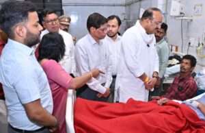 राज्यमंत्री दिनेश प्रताप सिंह ने आदर्श कोल्ड स्टोरेज में हुई दुःखद घटना का किया निरीक्षण