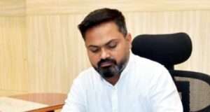 जिलाधिकारी ने जनपद वासियों को होली की हार्दिक बधाई एवं शुभकामनाएँ दीं