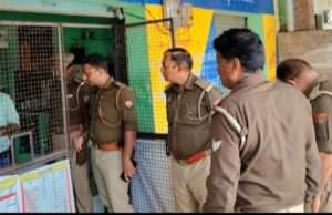 अवैध शराब की बिक्री और अधिक दर पर मदिरा विक्रय की शिकायत पर तत्काल करें सख्त कार्रवाई: जिलाधिकारी