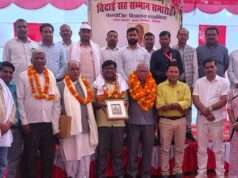 भावुक माहौल में शिक्षक की सेवानिवृत्त विदाई, बच्चों के कार्यक्रमों ने बांधा समां